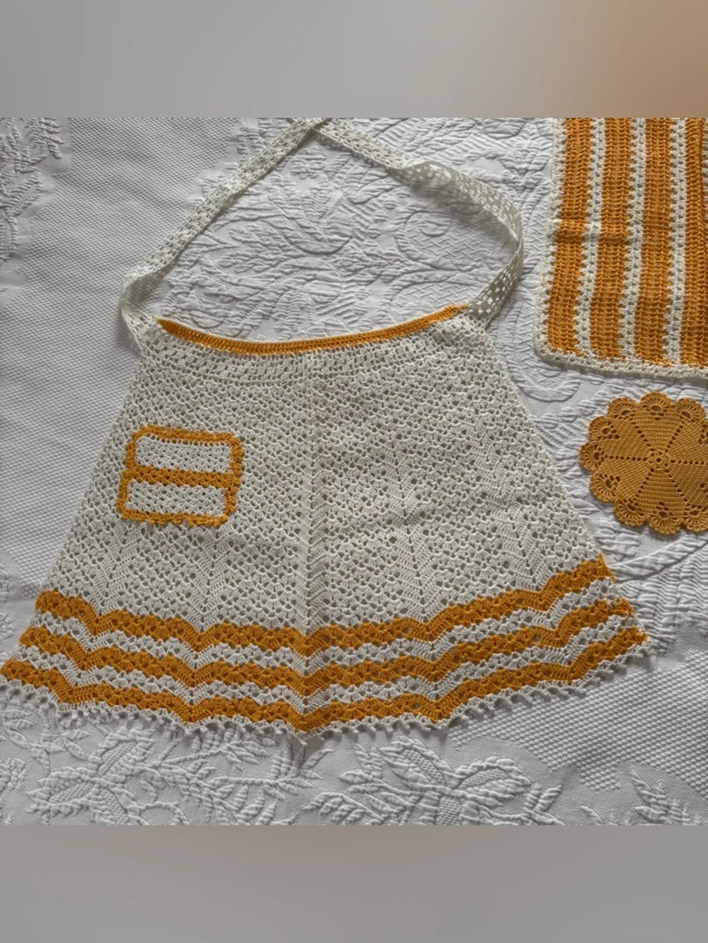 Vintage crocheted apron set handmade dish cloth pot holder housewife 50s